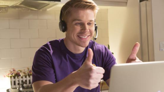 在线少儿英语掀起美国外教热 魔力耳朵成家长